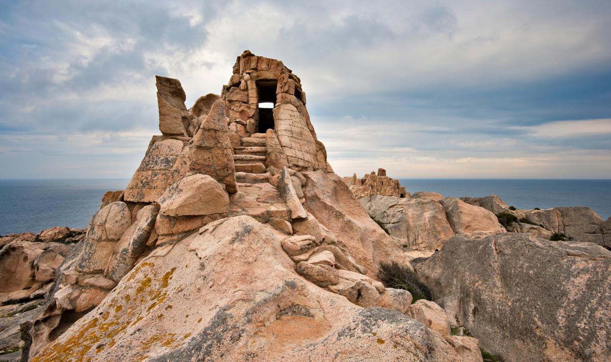 Archeologia Militare La Maddalena: Guida ai Forti più Belli